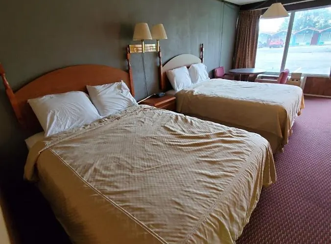 Gray Plaza Motel
