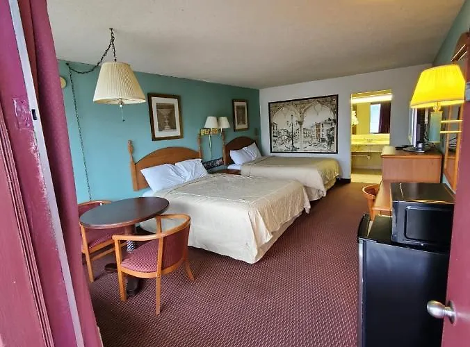 Gray Plaza Motel