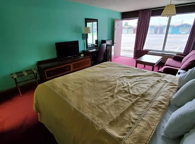Gray Plaza Motel 2*