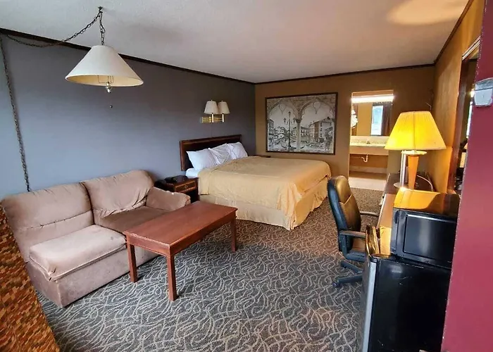Gray Plaza Motel 2*
