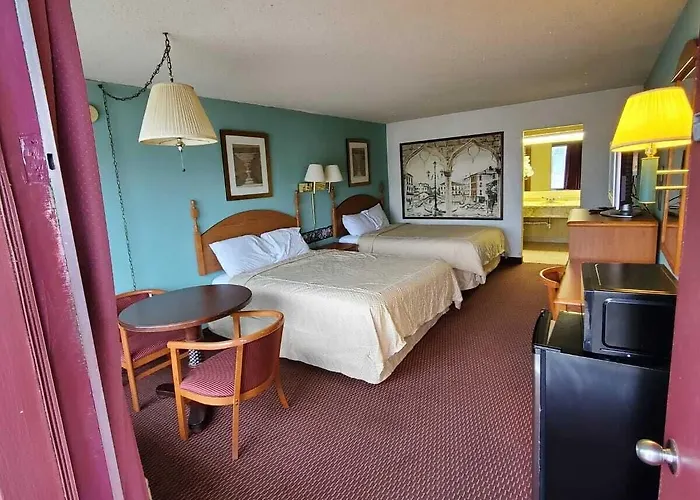 Gray Plaza Motel